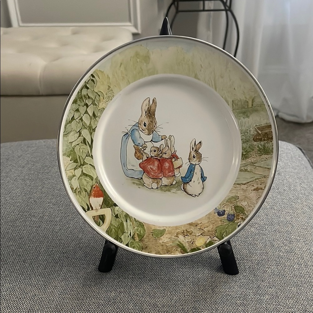 2014 Frederick Warne & Co. Beatrix Potter Peter Rabbit Enamel Plate
